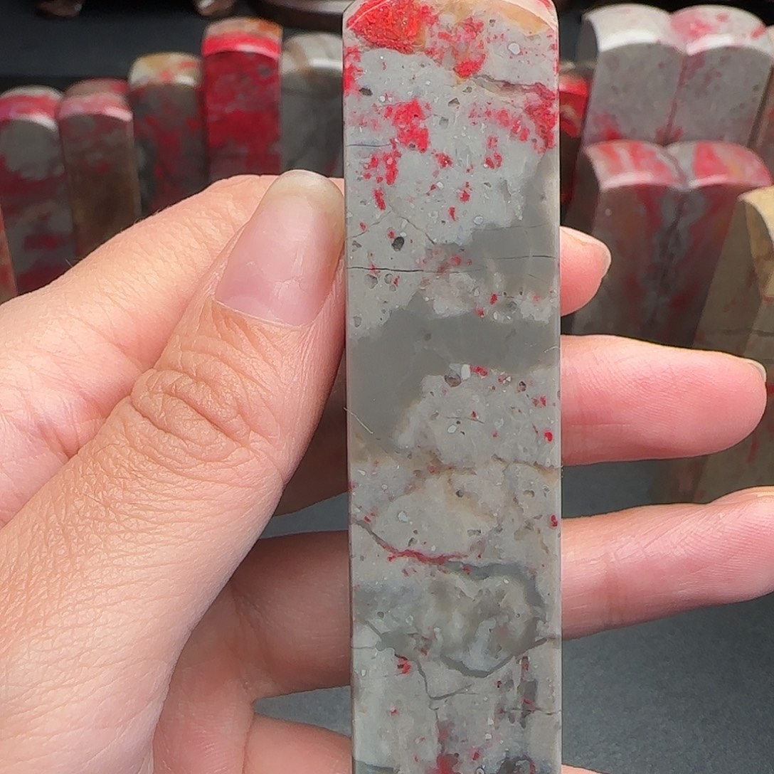 昌化石昌化鸡血石