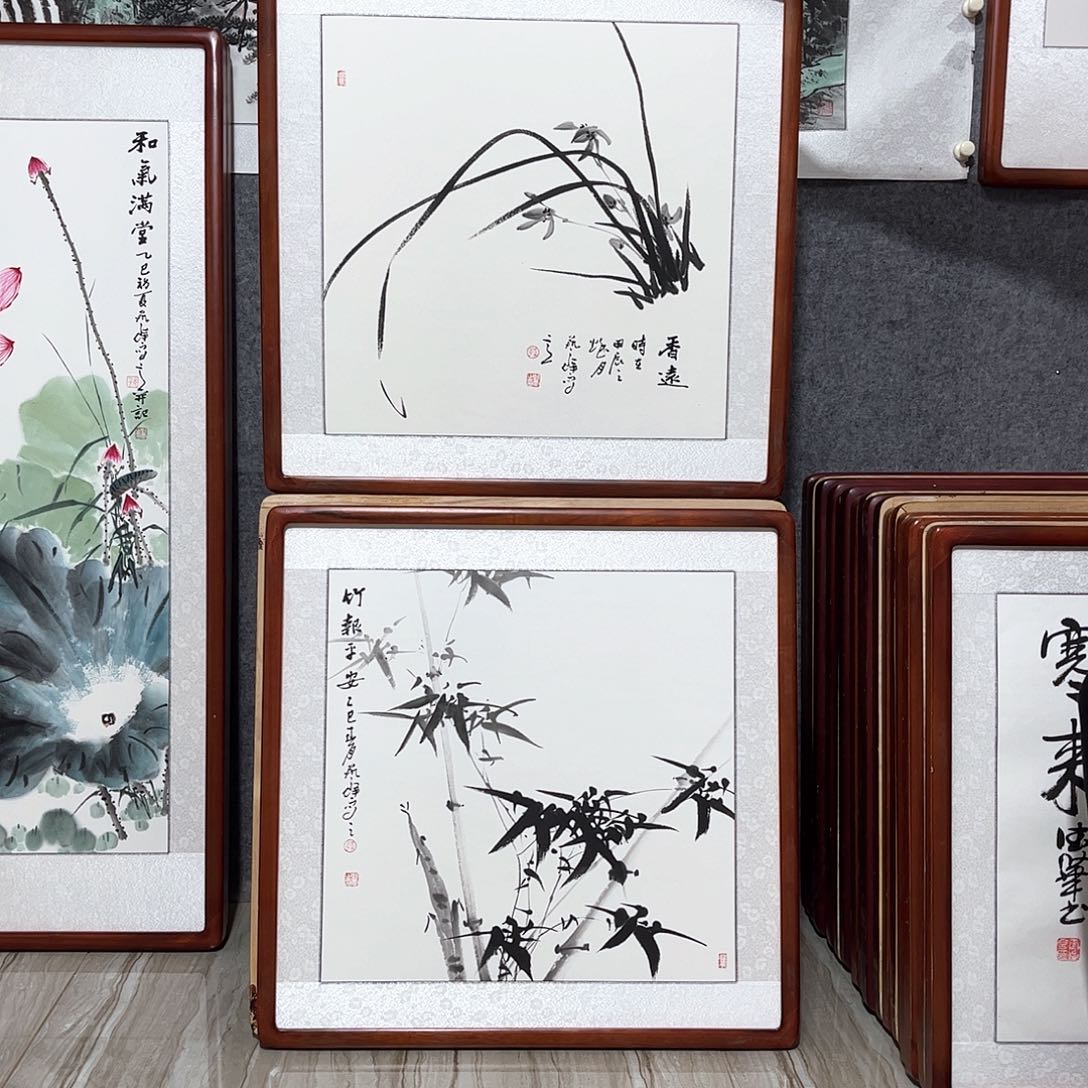 国画书画作品带框63×63厘米