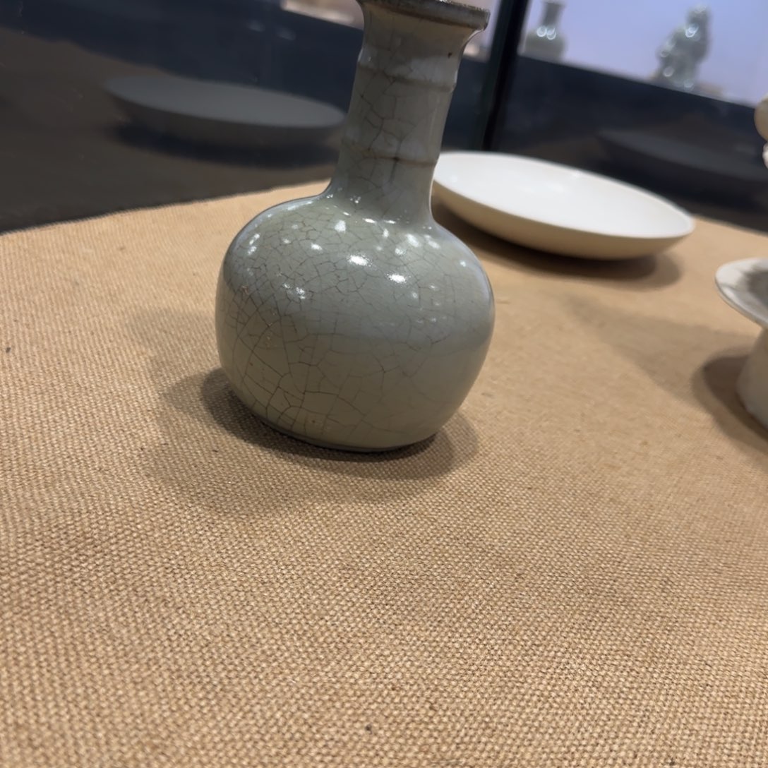 维***c陶摆件官瓷。       