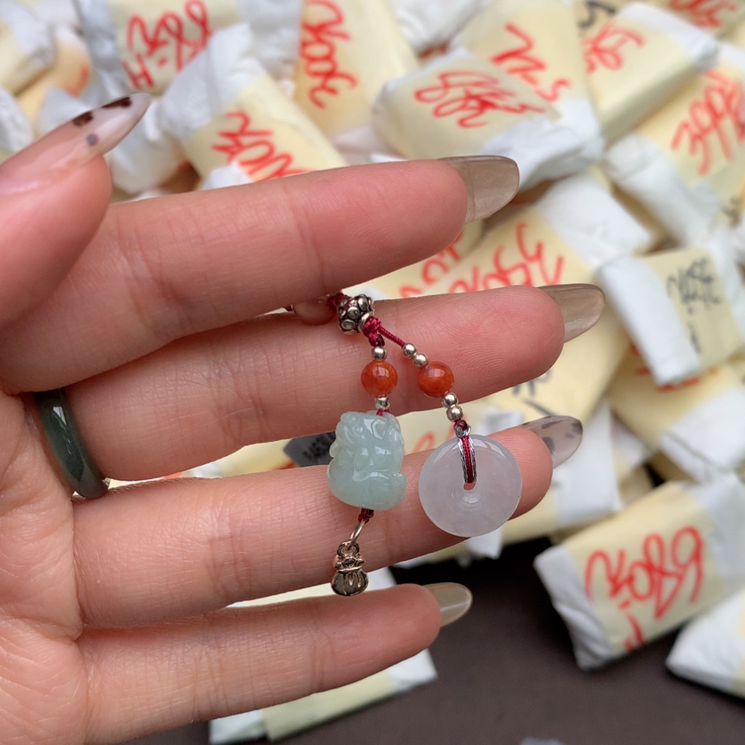 【闪购商品】翡翠挂件未镶嵌一