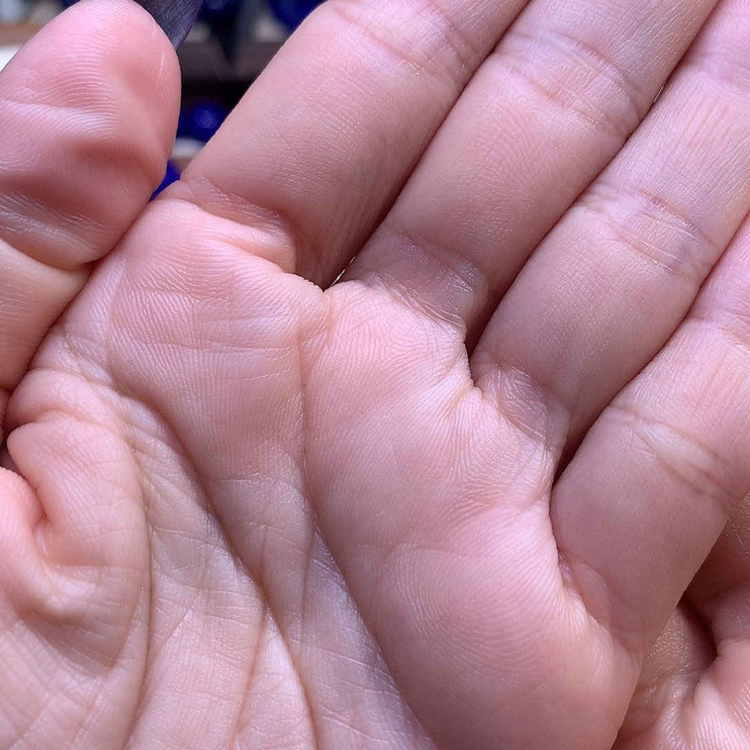 ****回青金石未镶嵌绳子