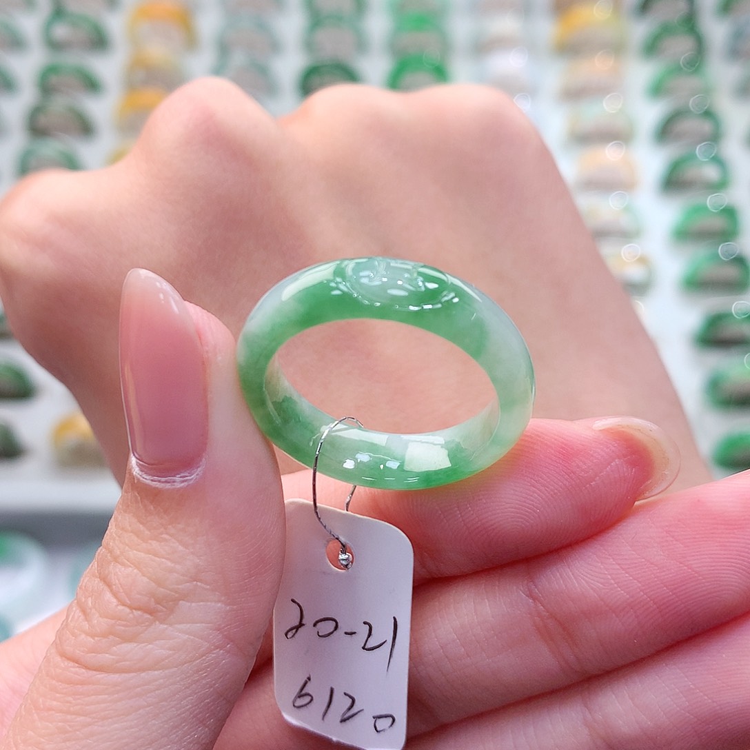 翡翠戒指未镶嵌20.21号