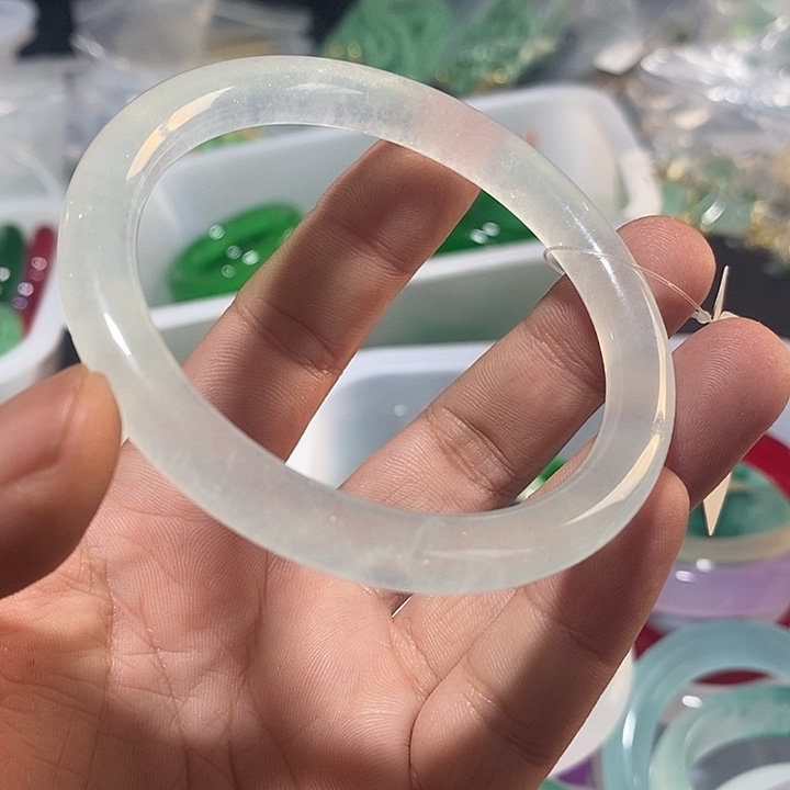 翡翠颈饰未镶嵌价格