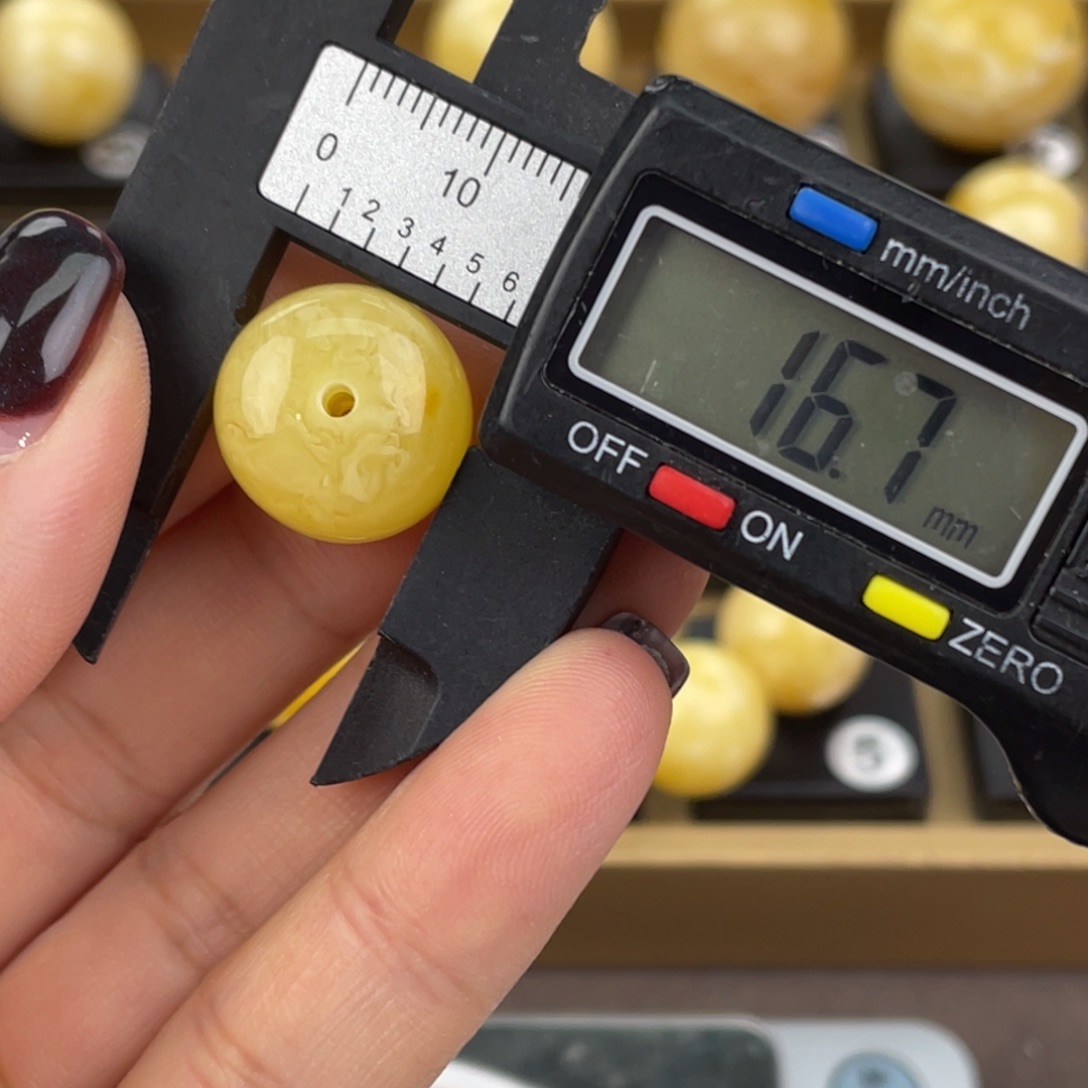 琥珀未镶嵌裸石蜜蜡125