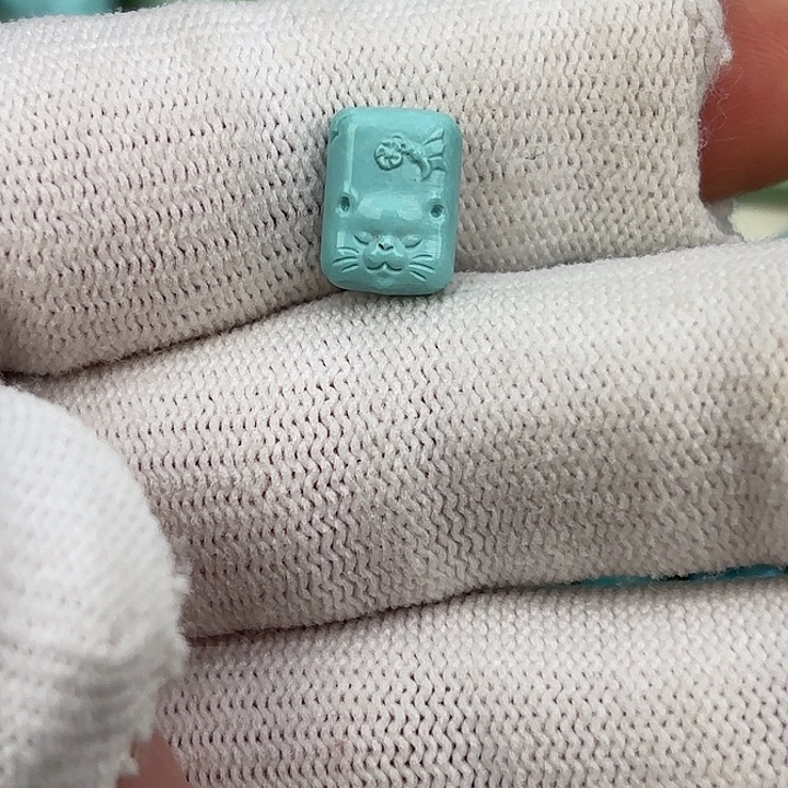 绿松石未镶嵌挂件