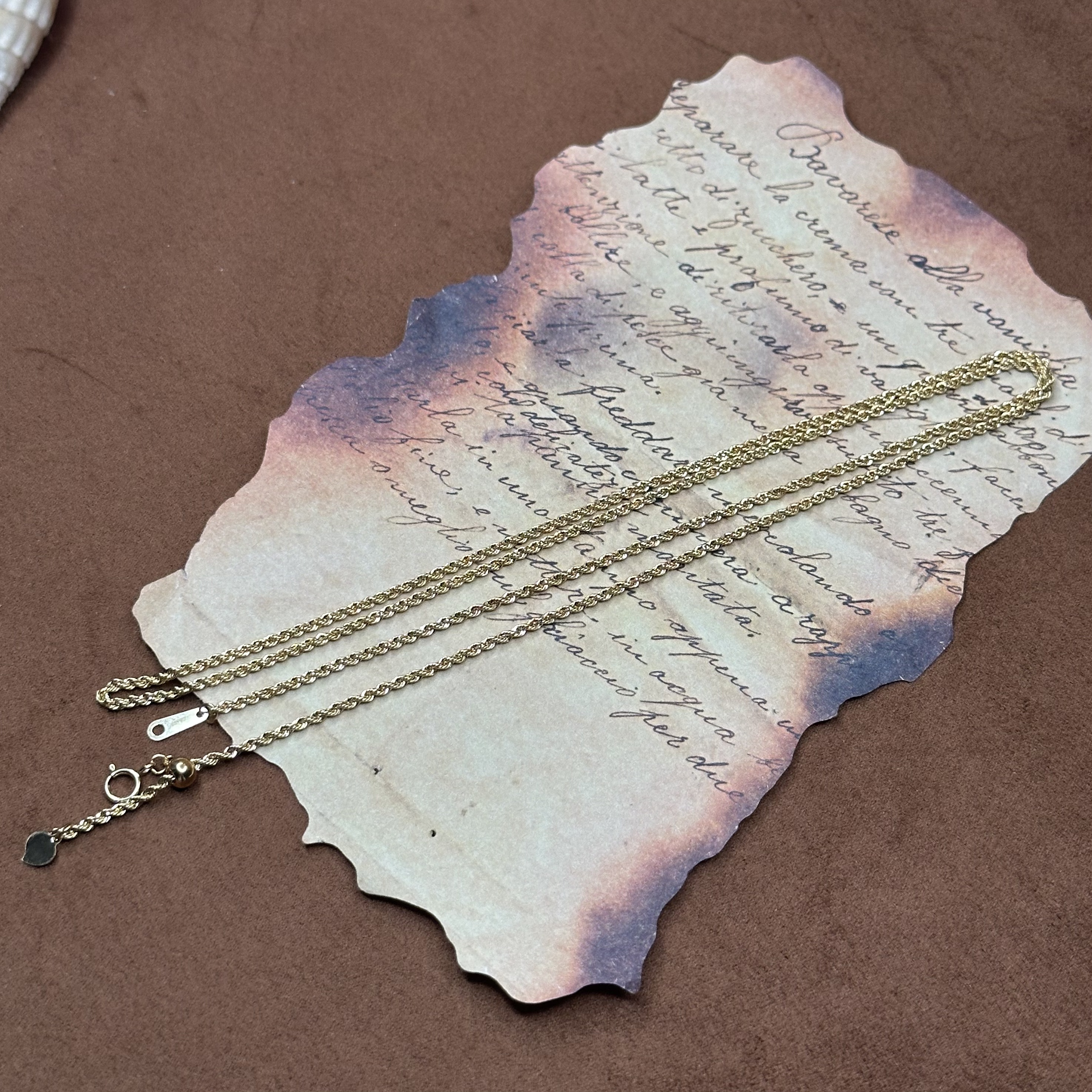 【子萱珠宝】18k金雕刻金麻花爆闪60CM