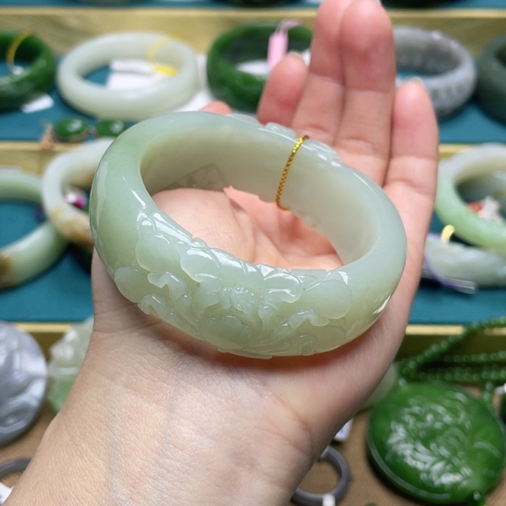 和田玉手镯51+圈口 编号50未镶嵌