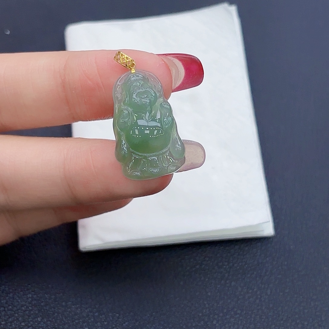 翡翠颈饰18K金镶嵌财神爷吊坠