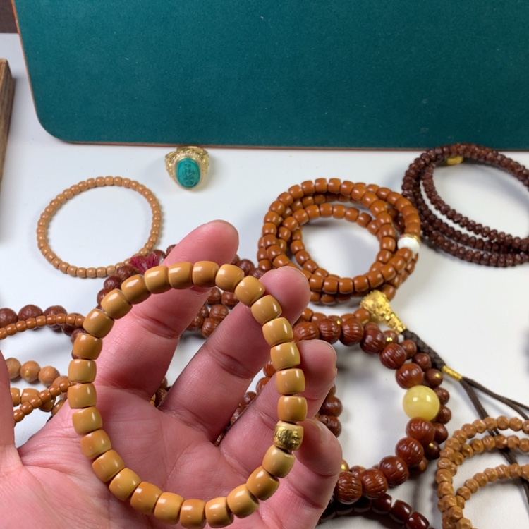 【闪购商品】橄榄核吊坠爱****车特价款8.2-3核尖。。。。。。