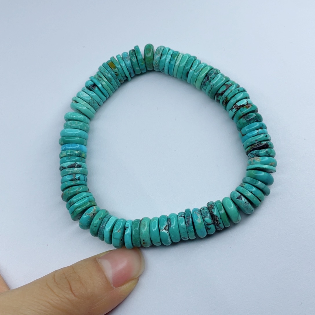 绿松石颈饰未镶嵌