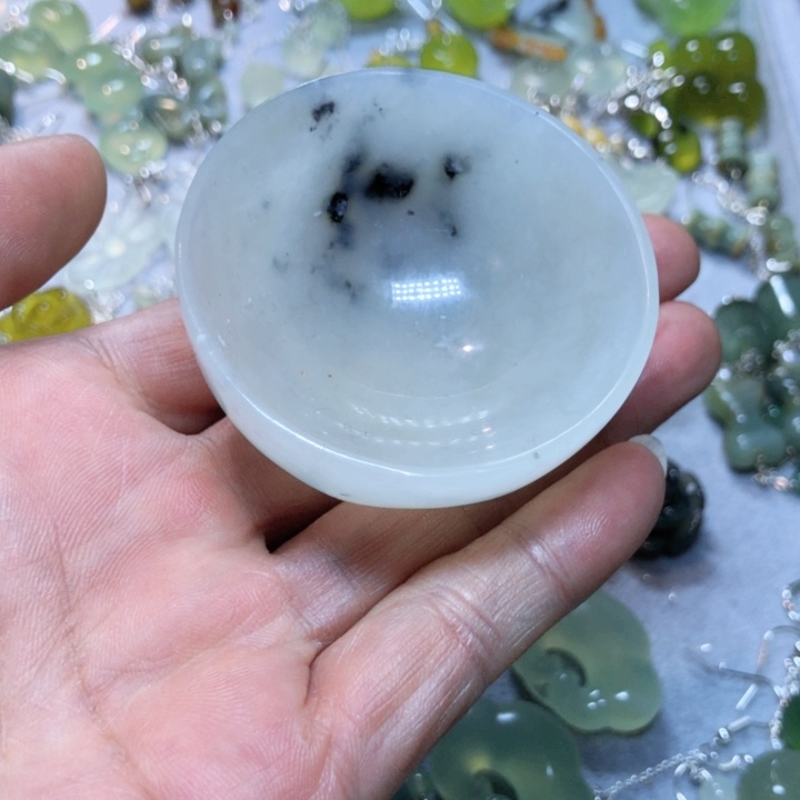 【闪购商品】蛇纹石玉颈饰未镶嵌