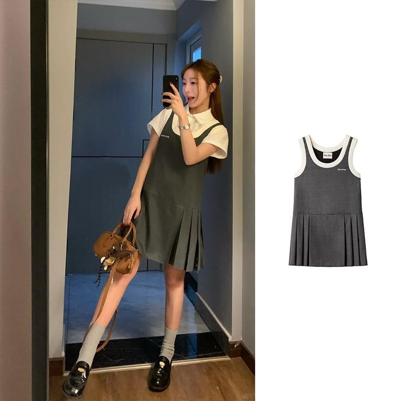 全新未使用 MIU MIU/缪缪 灰色徽标背心百褶连衣裙 