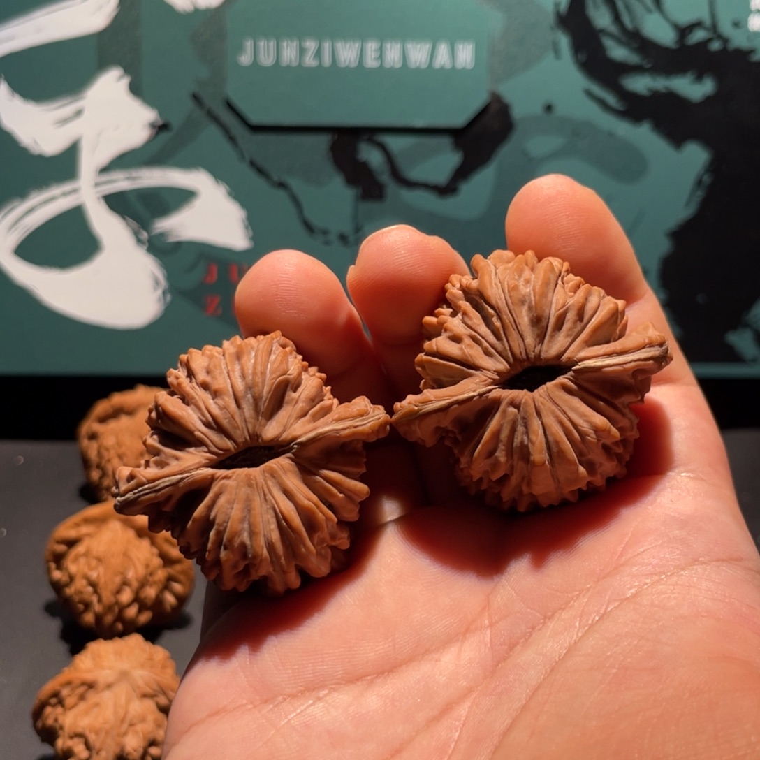 搂***宝吊坠文玩核桃44平谷楼2592806