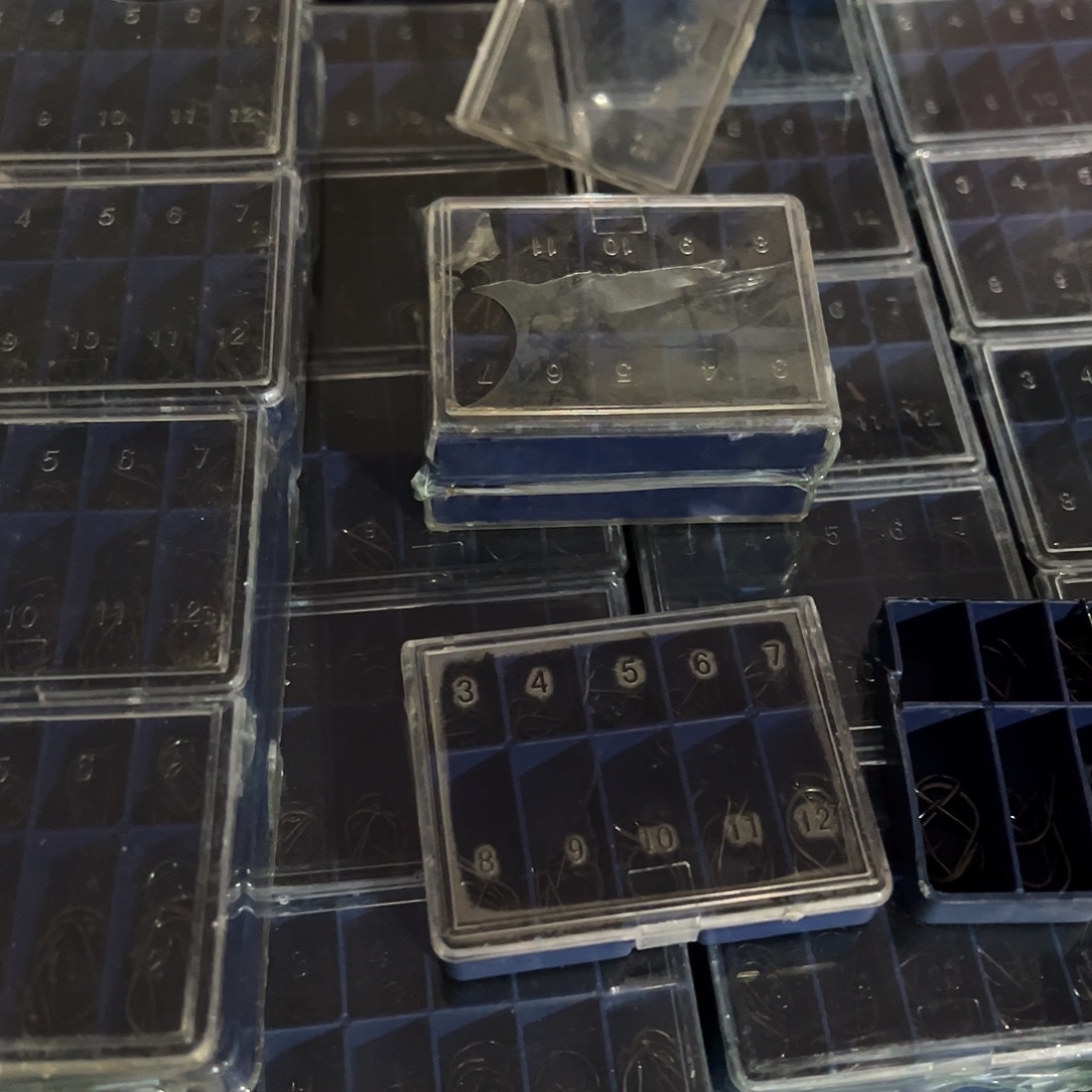 依式泥盒装多型号三盒