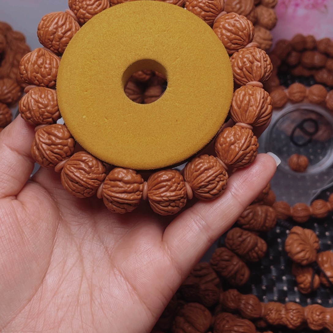 帅***虎桃核吊坠桃核手串