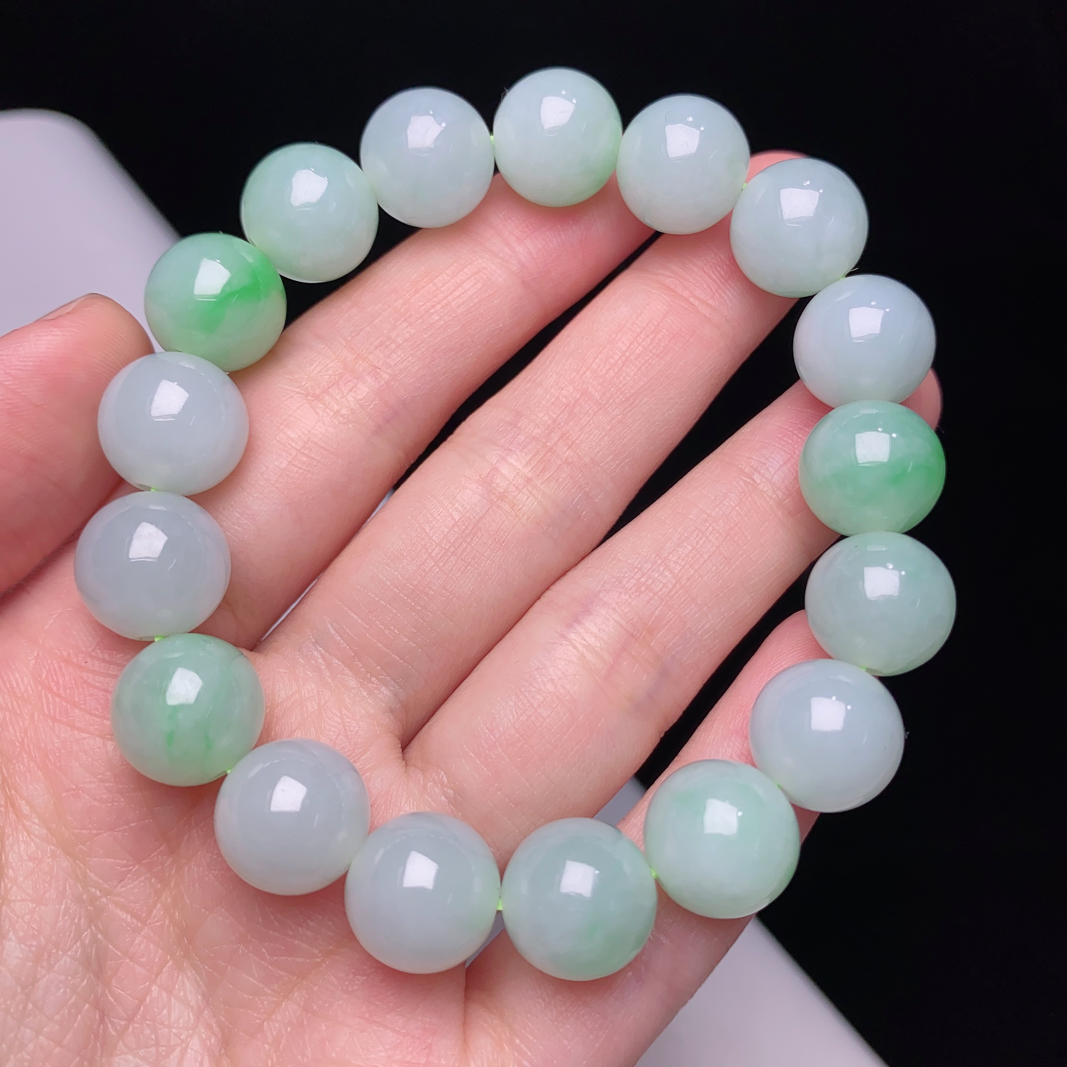 缅甸天然翡翠A货大卡冰润飘绿圆珠手链卡12mm冰透绿色