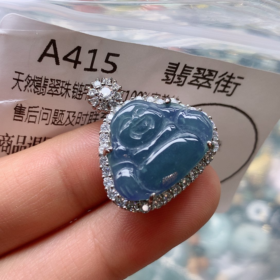 翡翠颈饰未镶嵌手串