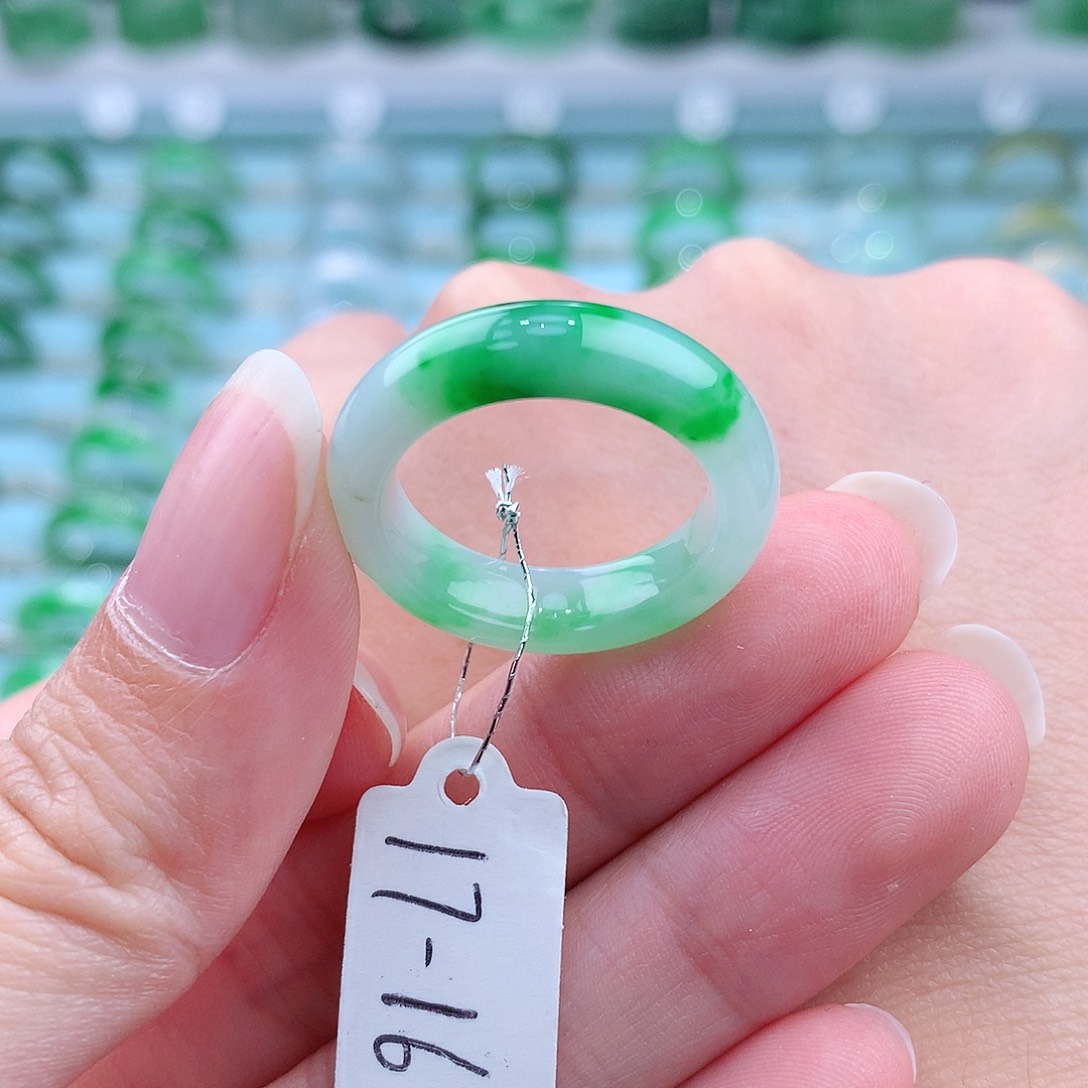 翡翠戒指未镶嵌缅甸翡翠A货