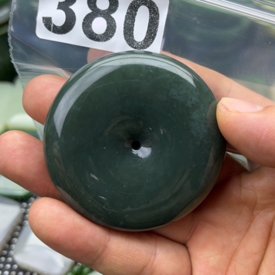 和田玉未镶嵌珠宝半成品