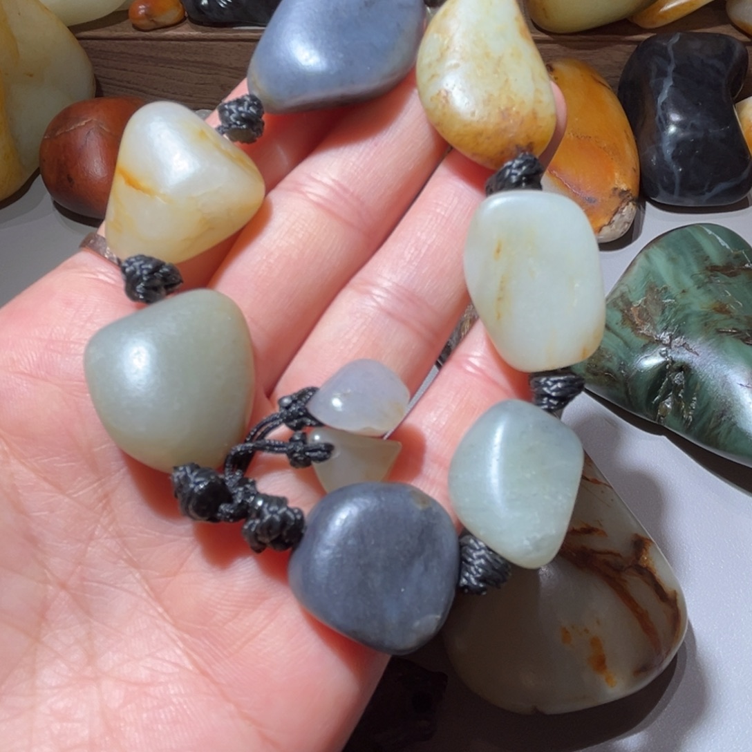 和田玉（糖玉）未镶嵌挂件和田玉60克