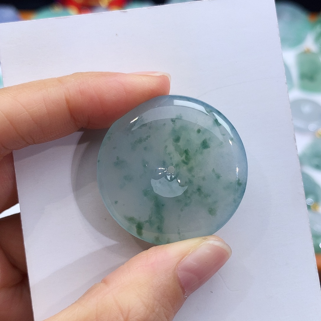 翡翠未镶嵌颈饰翡翠吊坠