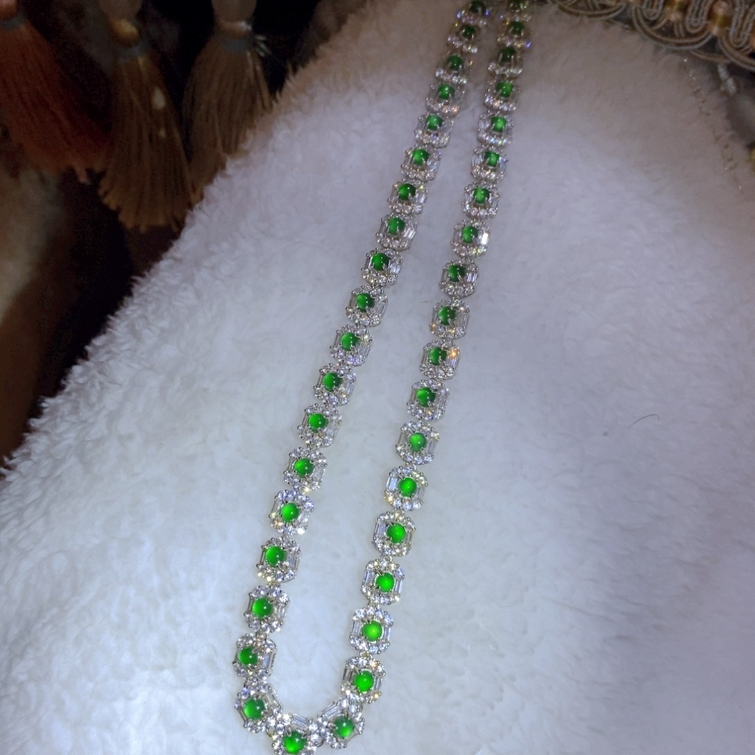 翡翠颈饰银S925镶嵌天然翡翠