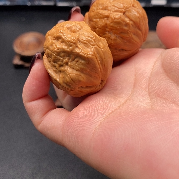 吊坠文玩核桃玉玲珑