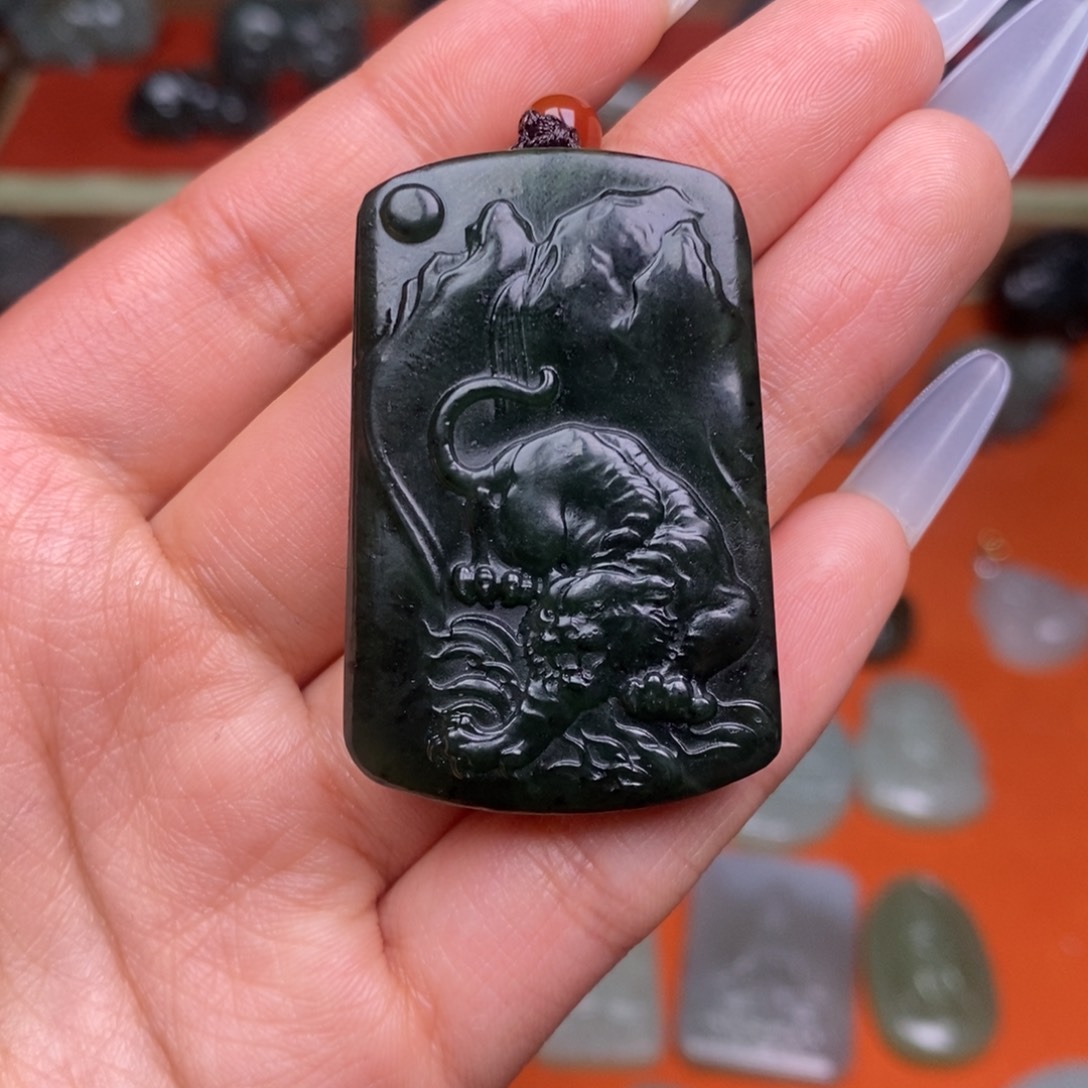 和田玉颈饰未镶嵌穿绳需备注