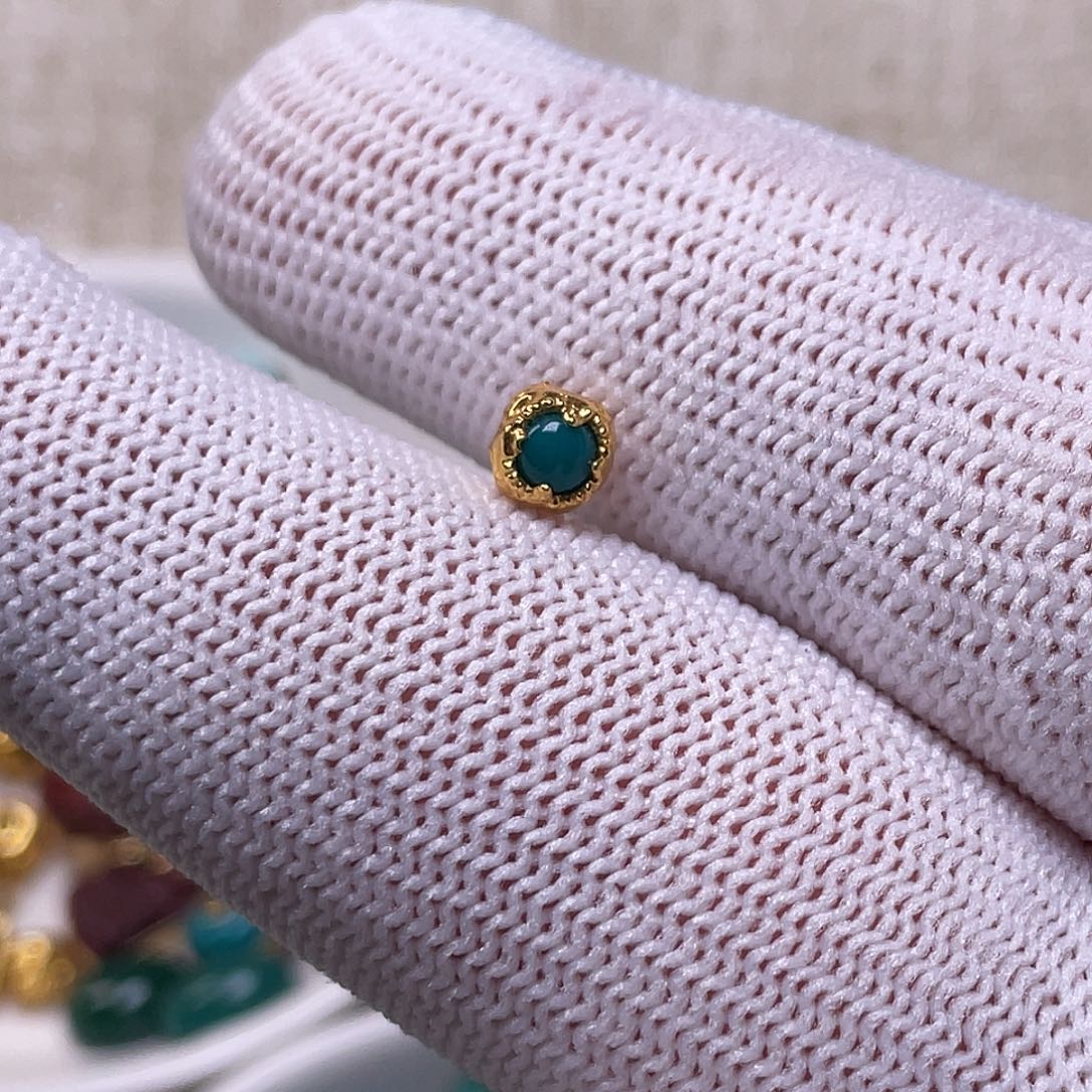 绿松石18K金镶嵌配饰5.5