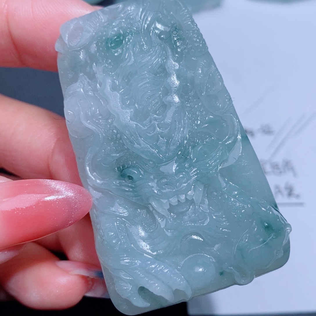 定制翡翠吊坠未镶嵌