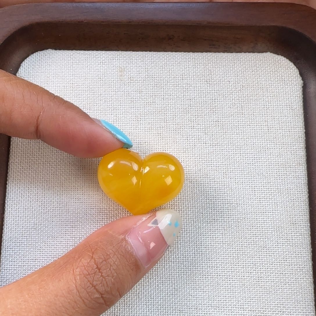 琥珀颈饰未镶嵌琥珀