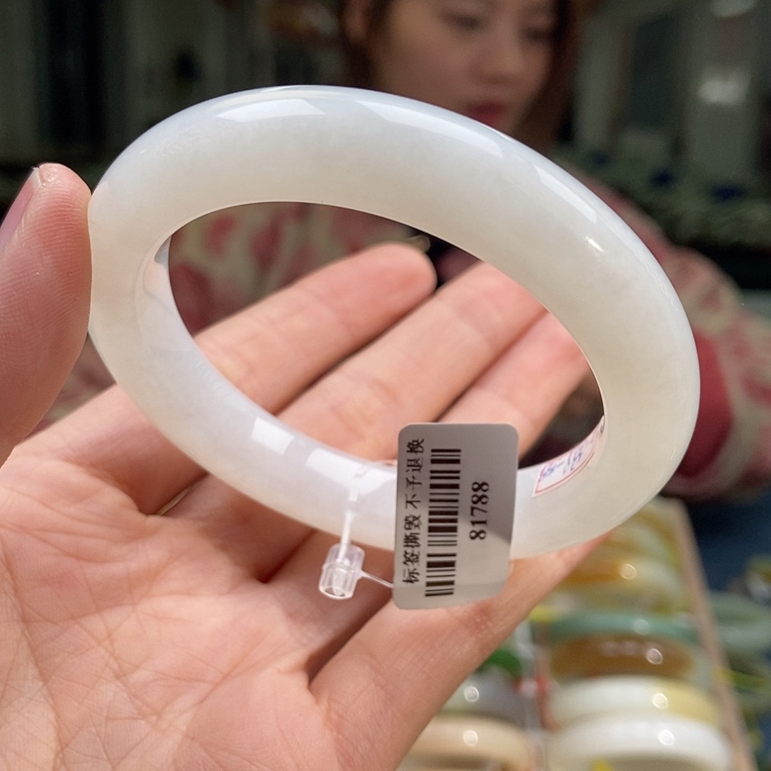 和田玉手镯未镶嵌55