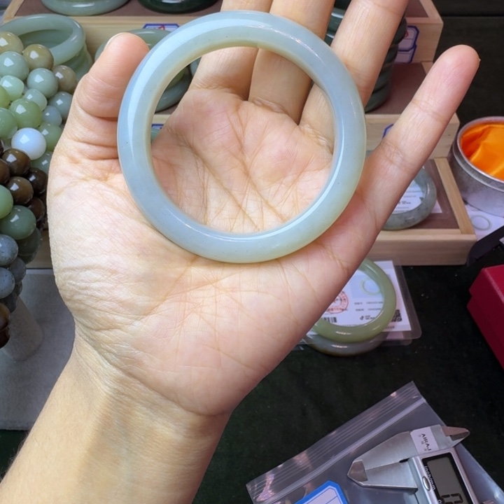 慕***～和田玉（糖玉）未镶嵌手镯