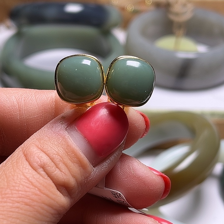 和田玉耳饰银S925镶嵌s****酪俄料粉青鸭蛋青耳钉