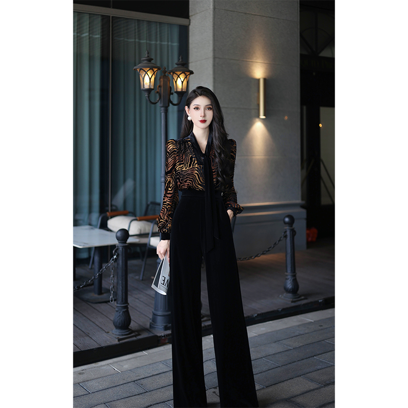 【尤克菲儿】原创设计丝绒拼接连体裤显瘦黑色气质修身轻奢连体裤