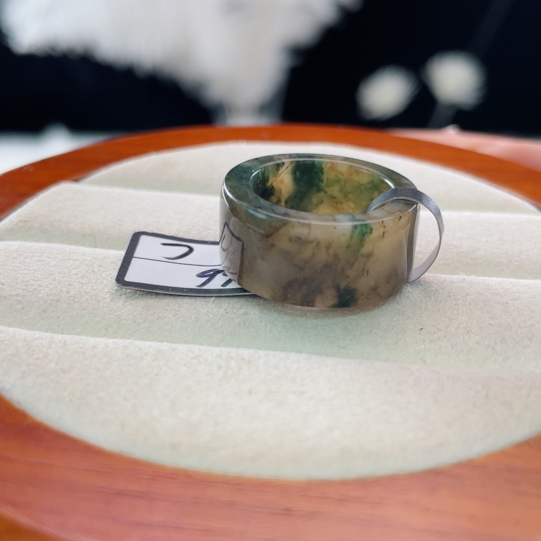 和田玉未镶嵌戒指l65 棕褐色圆切。15.3。不退换