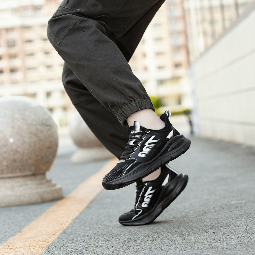 商场品牌 GCZL 國潮戰狼高奢秋冬新款超轻减震 情侣运动鞋情侣001