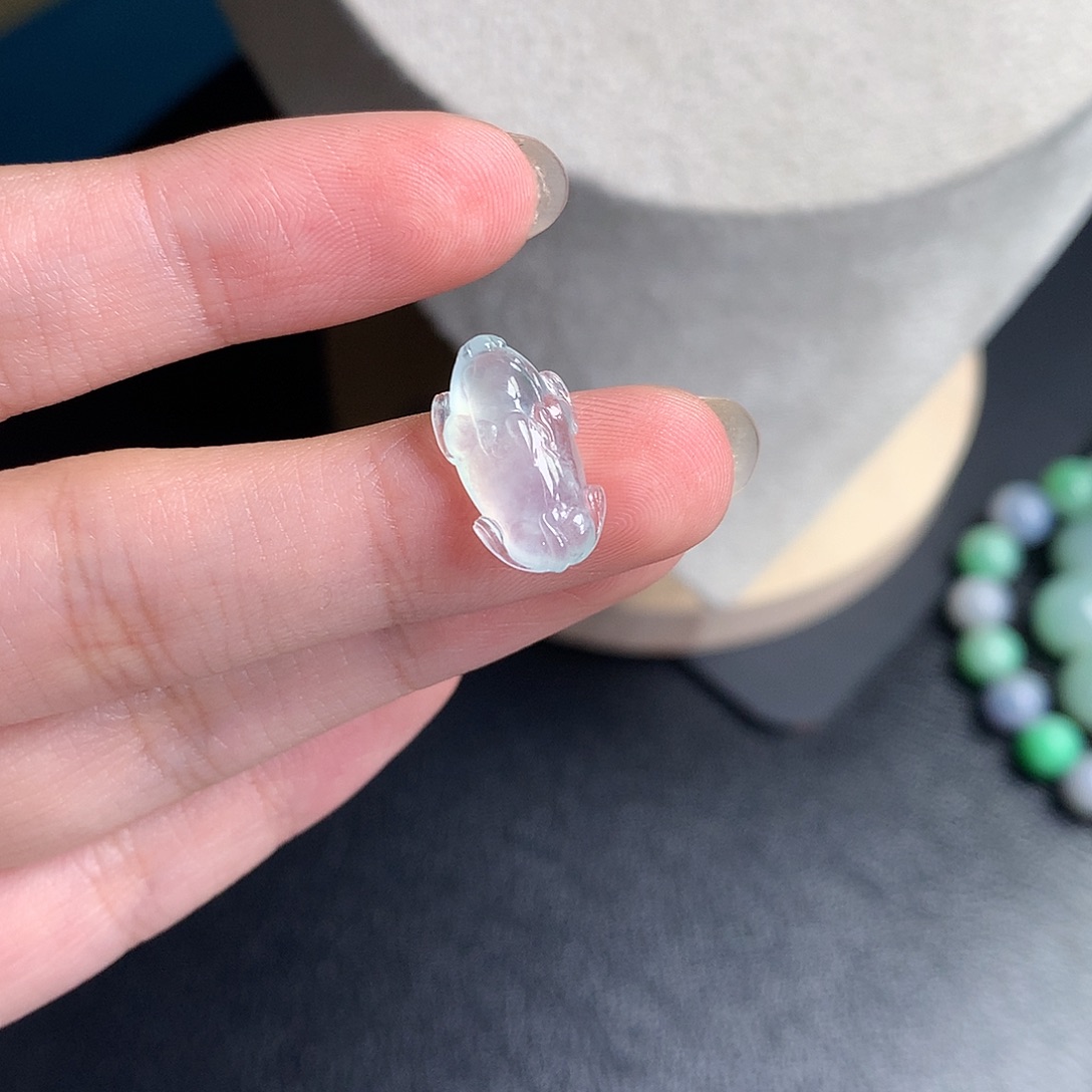 翡翠裸石缅甸天然A货翡翠冰种貔貅