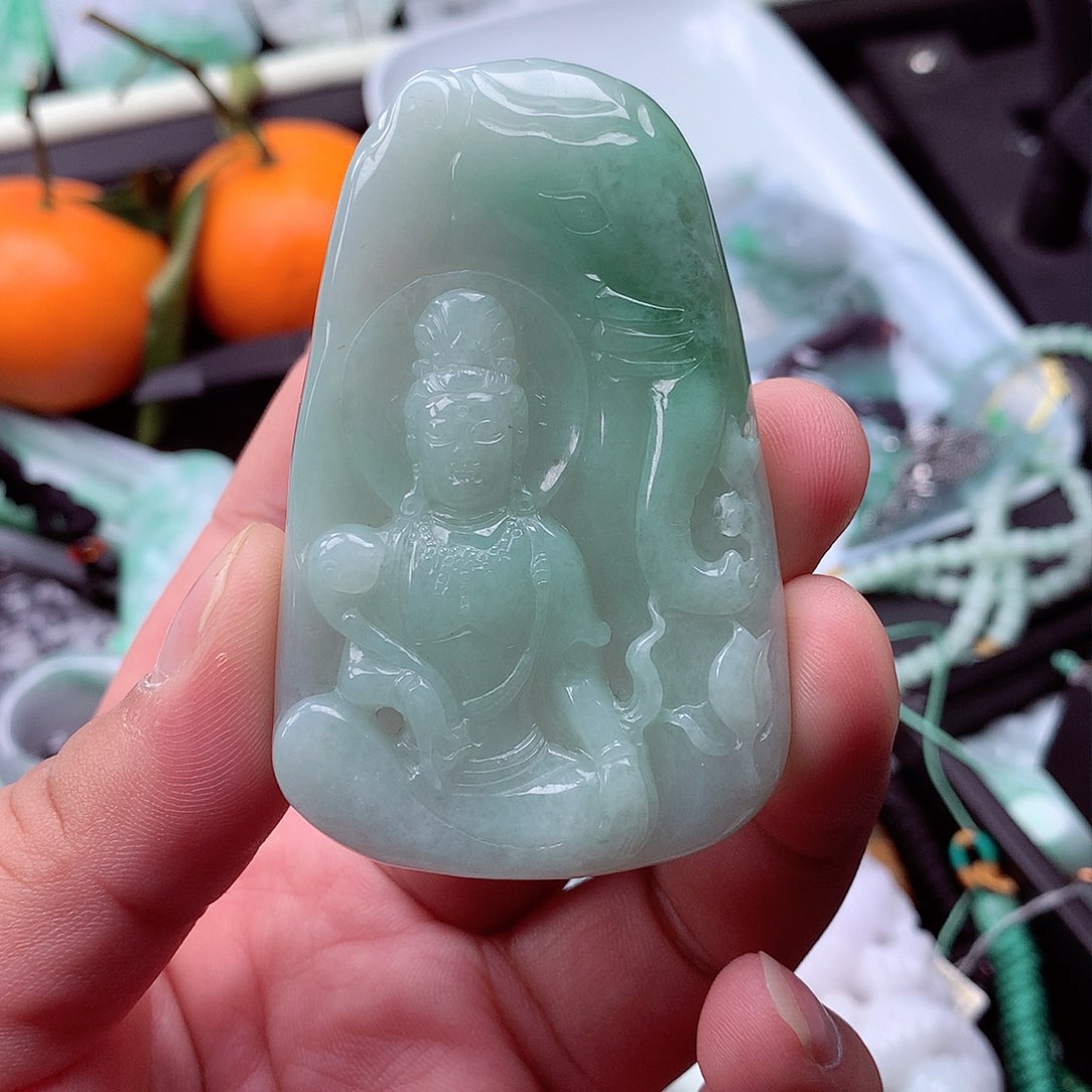 翡翠吊坠(不含链)未镶嵌是**呀