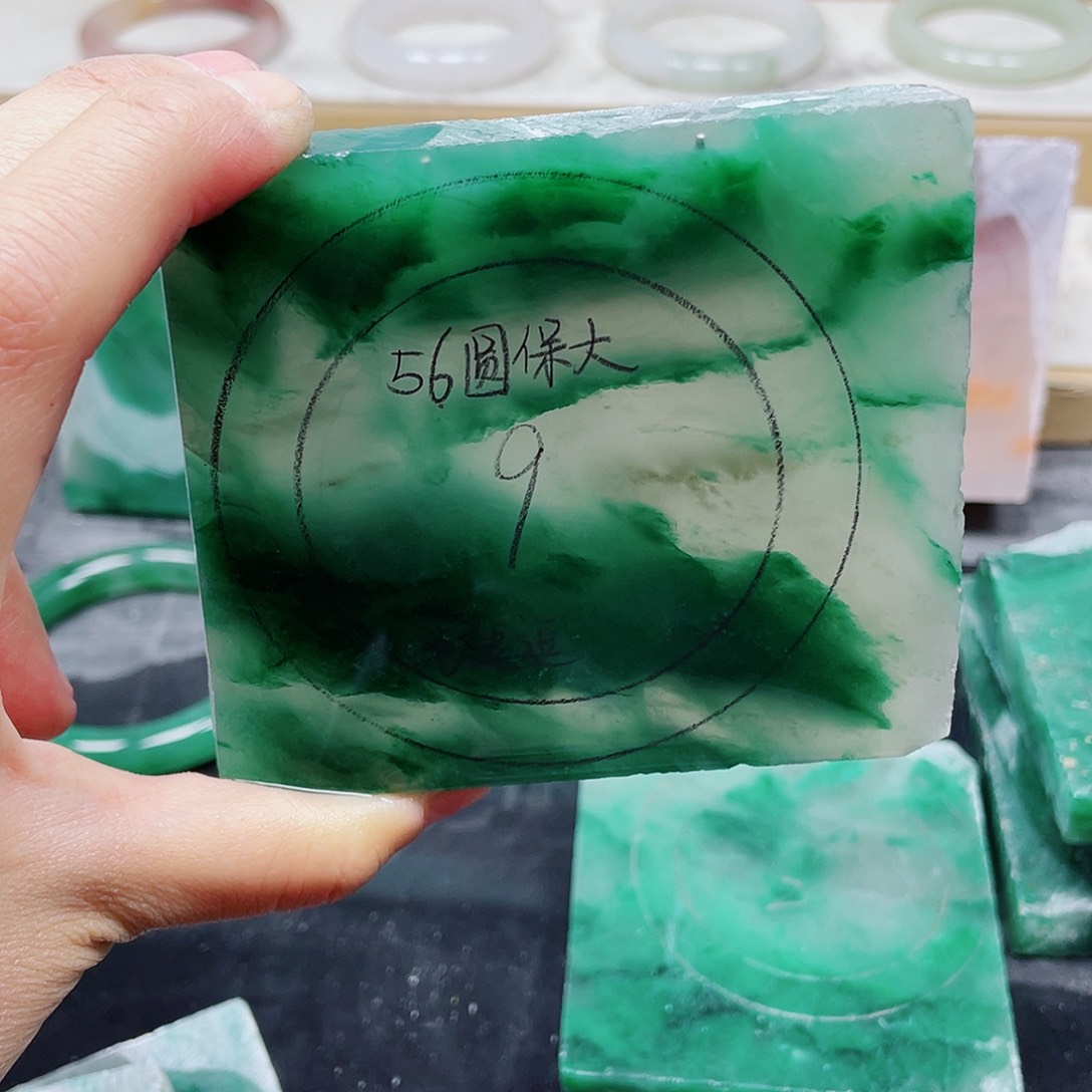 石英质玉颈饰未镶嵌定制