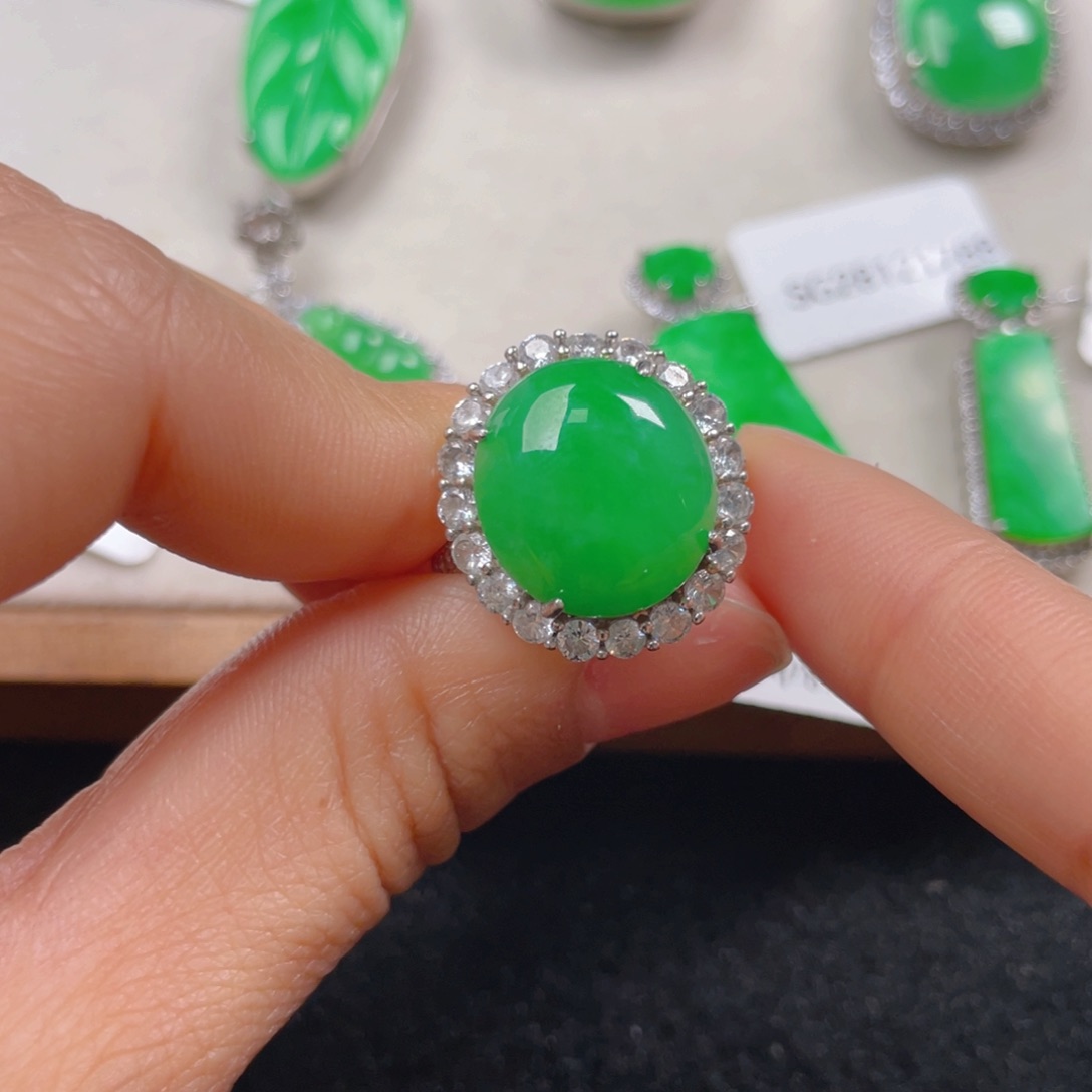 翡翠戒指银S925镶嵌翡翠