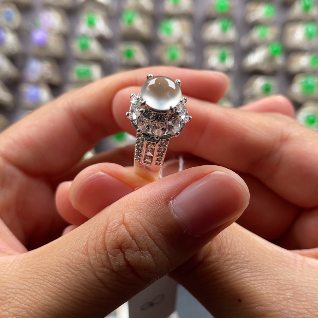 定制翡翠未镶嵌翡翠