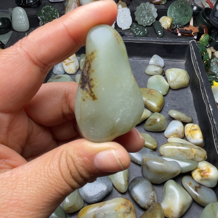 和田玉未镶嵌珠宝半成品