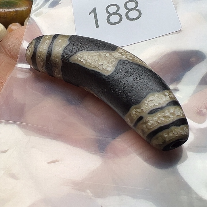 用***8玛瑙/玉髓未镶嵌手链