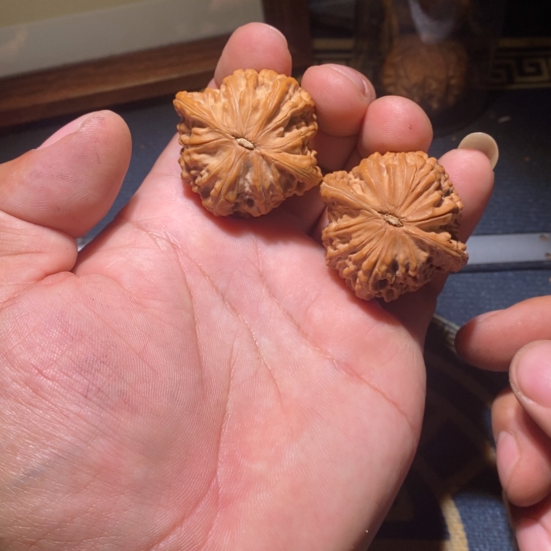 文玩核桃吊坠磨盘