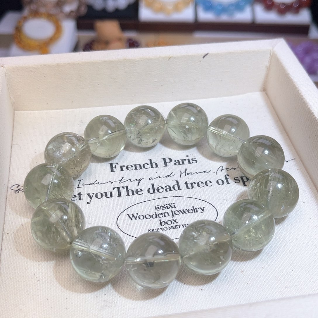 水晶手串未镶嵌?****虹天然水晶18mm