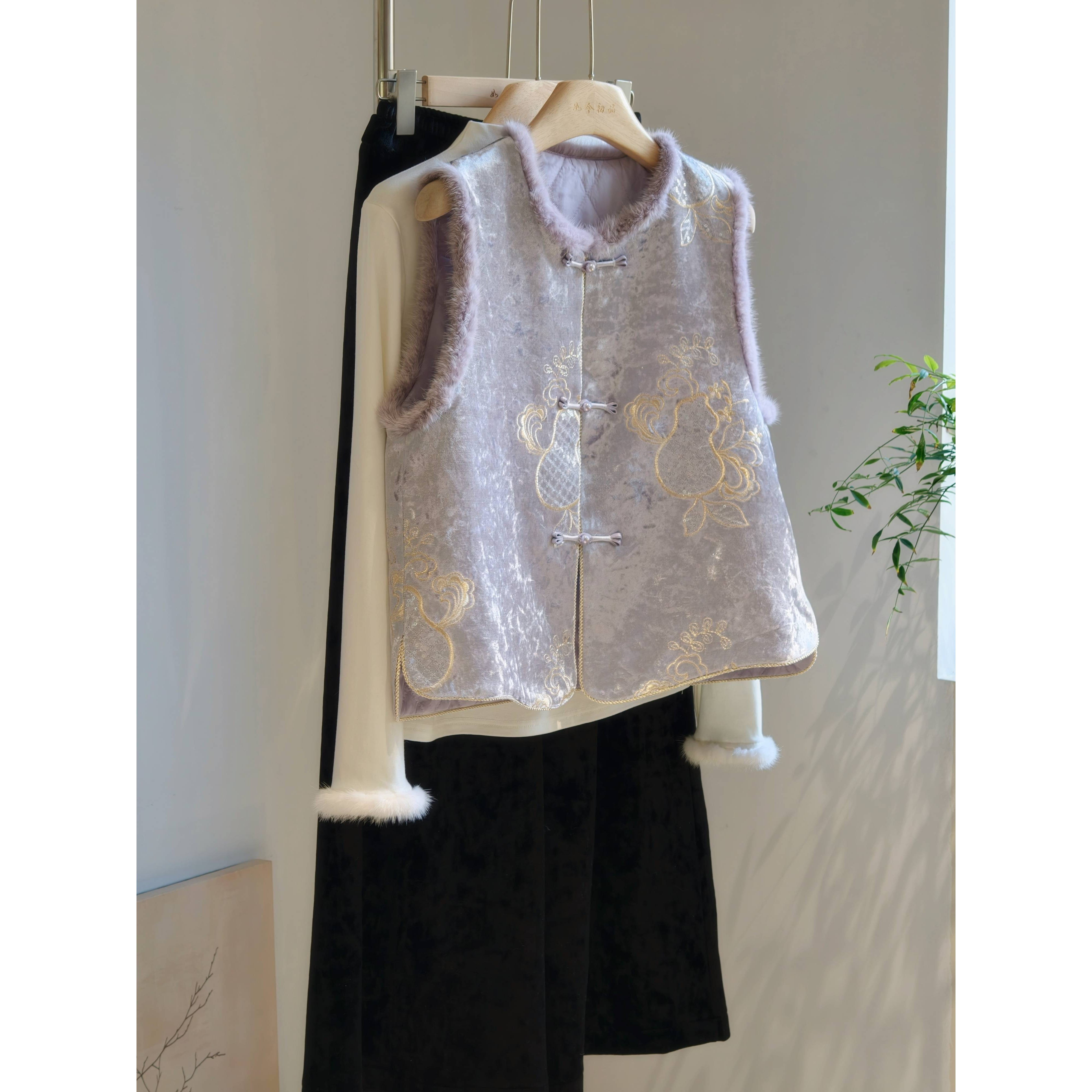 紫色真水貂毛丝绒马甲夹棉外穿高级感年轻洋气减龄马夹新中式短款