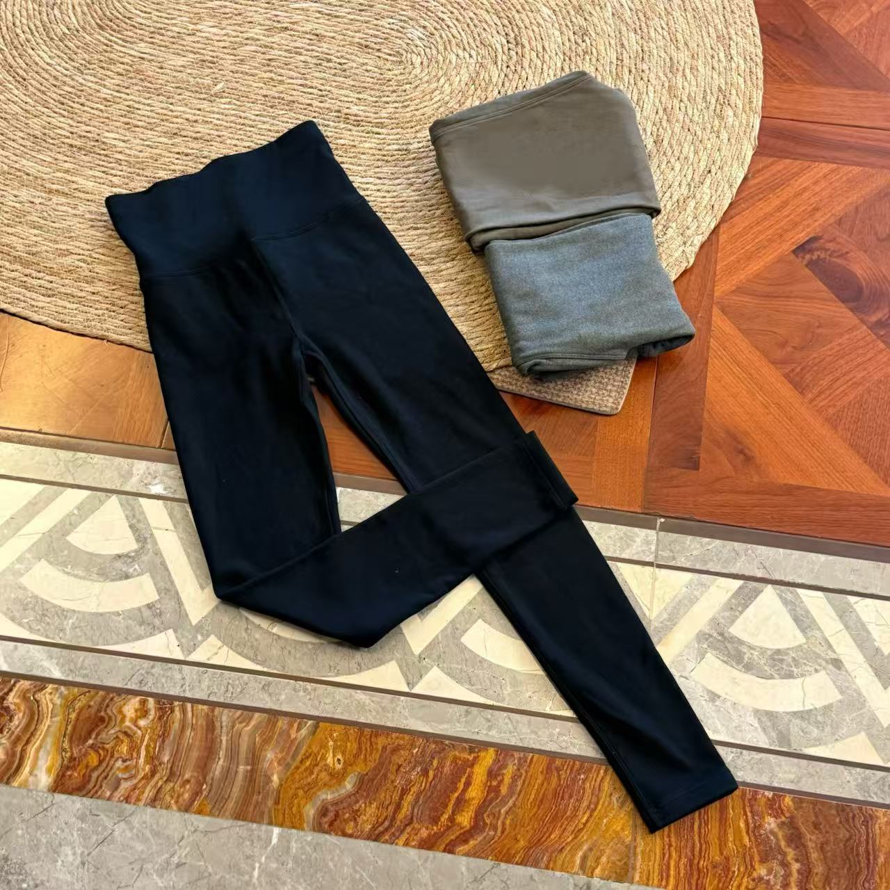 MYL  2025秋季新品桑蚕丝混纺瑜伽裤中腰纯色时尚双面绒打底裤