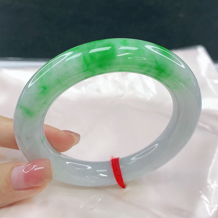 翡翠未镶嵌手镯圈57.5，12023