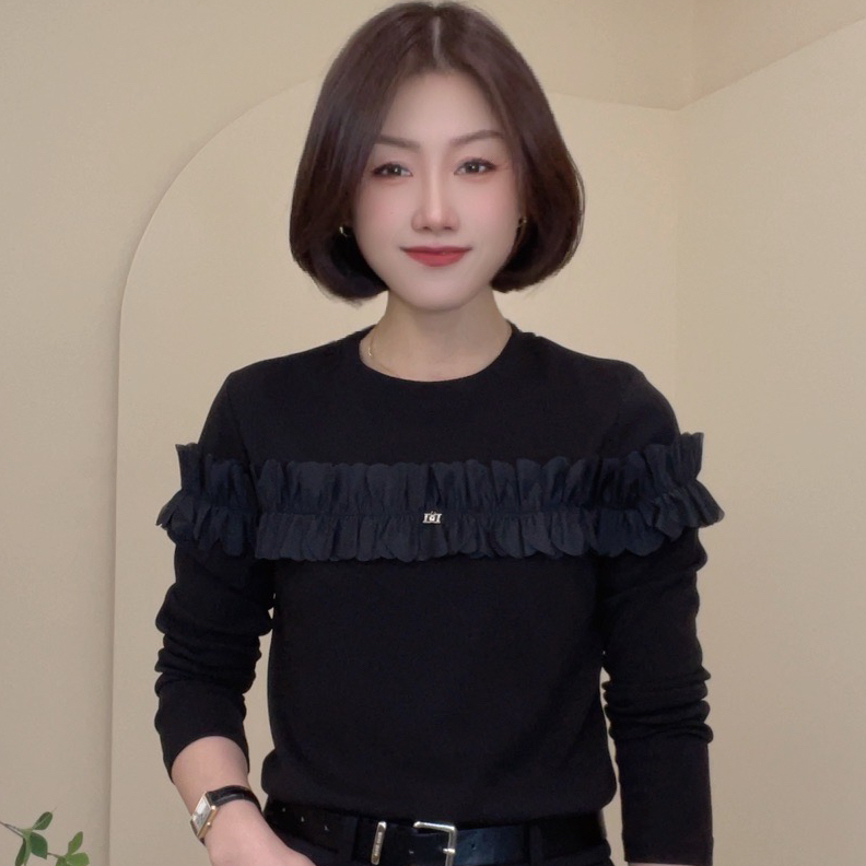 12520早春新款女士长袖圆领T恤打底衫时尚百搭气质休闲显瘦小衫